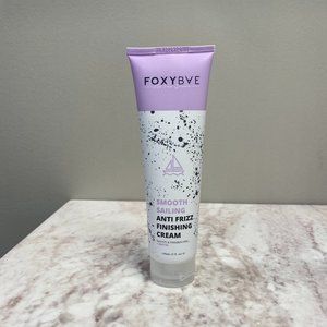 Foxybae Smooth Sailing Anti Frizz Finishing Cream